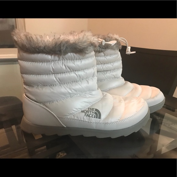 The North Face Shoes The North Face White Waterproof Boots Size 9 Poshmark